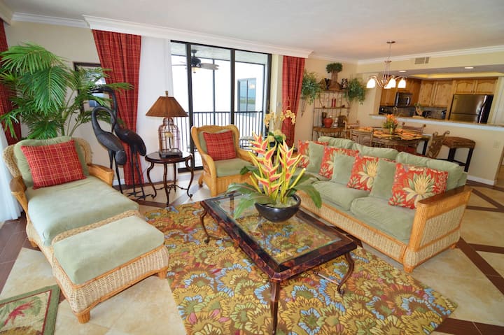 Sanibel Harbour 1031: Adventure Awaits-a Private Beach Onsite+close To Sanibel And Fm Beach To Shell - Punta Rassa, FL
