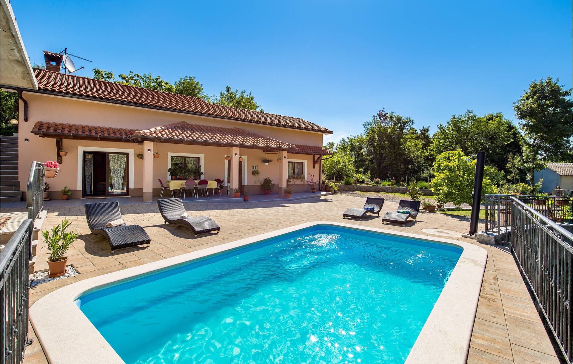 Nice Home In Veli Brgud