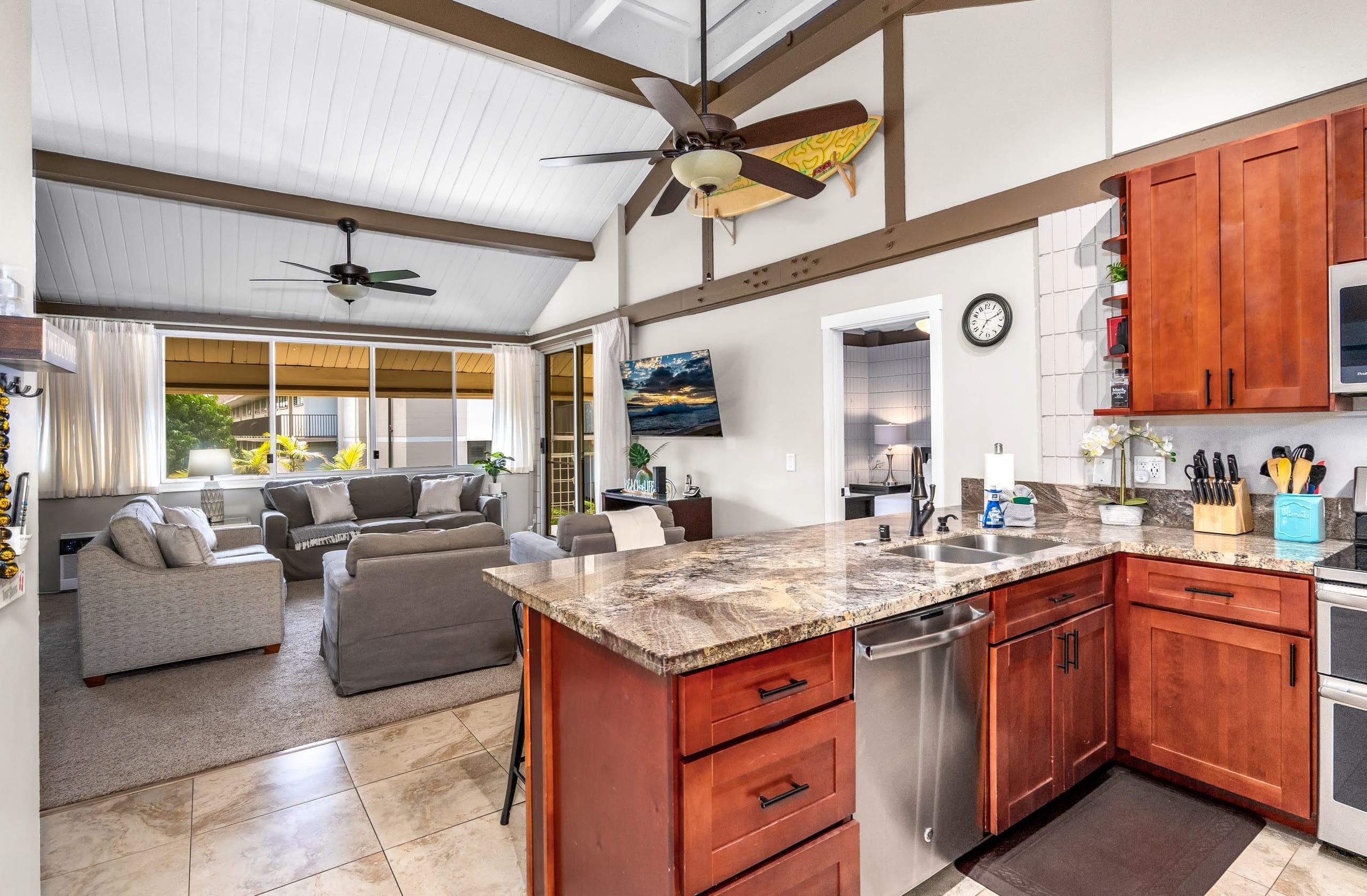 Condo in Kihei · ★4.8 · 2 bedrooms · 4 beds · 2 private baths - Image 14
