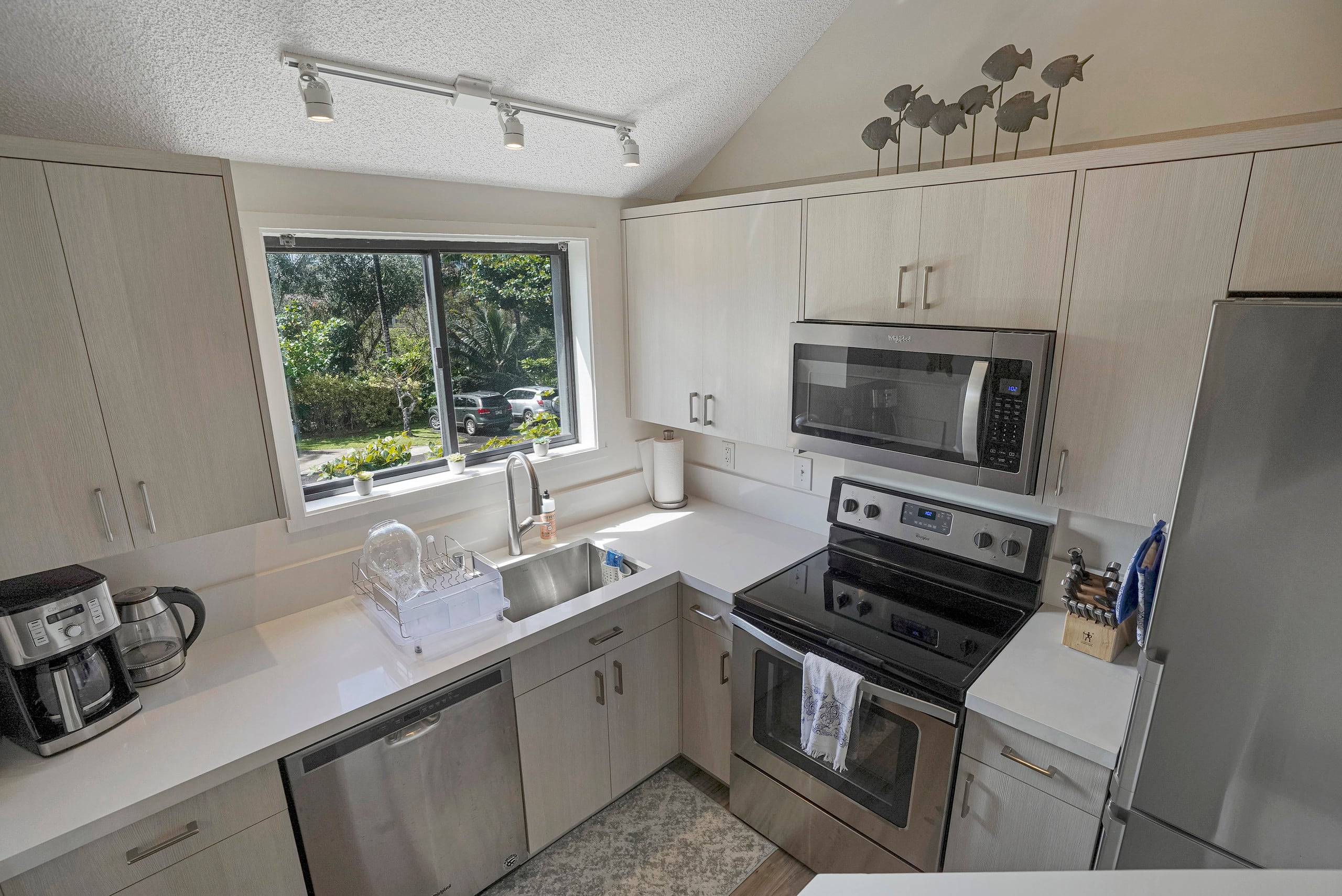 Condo in Princeville · ★4.73 · 2 bedrooms · 3 beds · 2 baths - Image 9