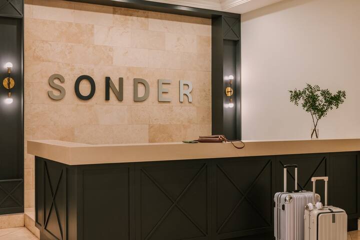 Sonder Le Victoria | Two-Bedroom Apartment gallery image 5