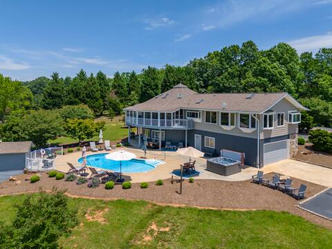 Foothills Home with Pool, Hot Tub and Sauna