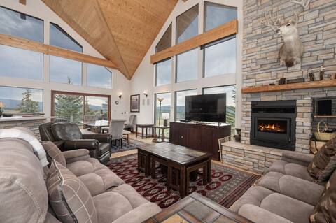 Hidden River Ranch private hot tub