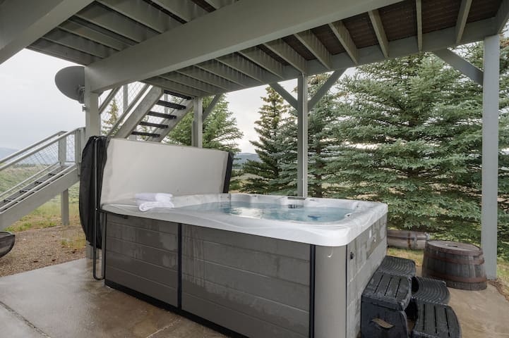 Visit Vacation Rentals managed Airbnb listing 2