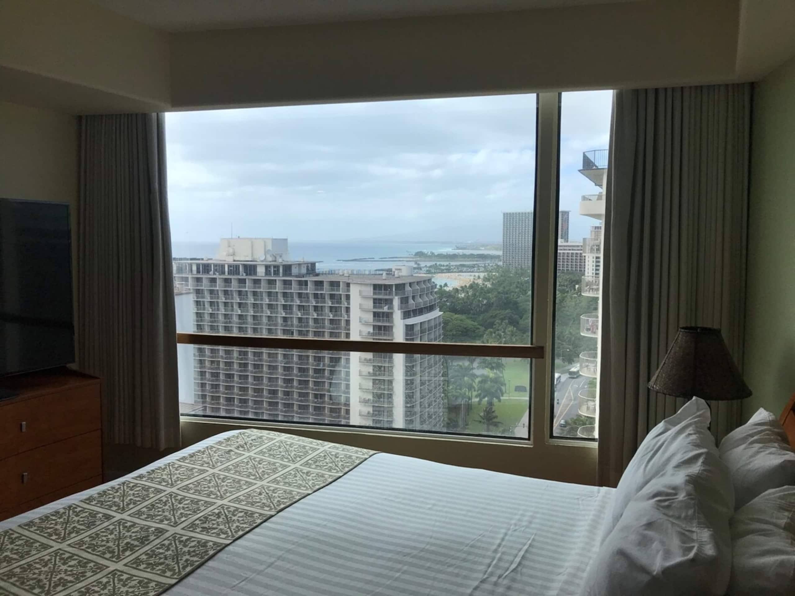 Ocean Front View 1Bd/2Ba @ Imperial Waikiki Resort - Image 4