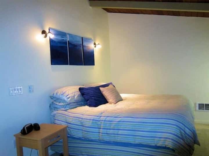 habitación tamaño king en la planta baja
