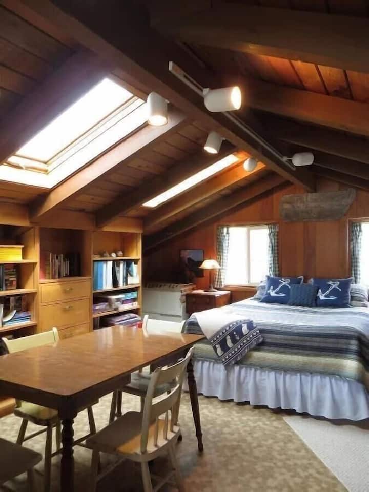 manželská posteľ v podkroví