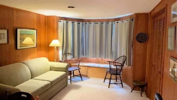 kancelária s rozkladacou posteľou