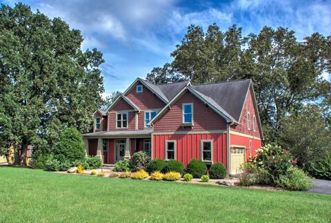 Luxurious Asheville Lodge with Hot Tub & Game Room