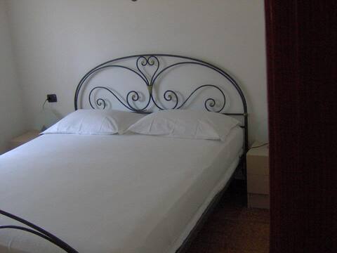 Charming House in Lacona + Garden + Terrace