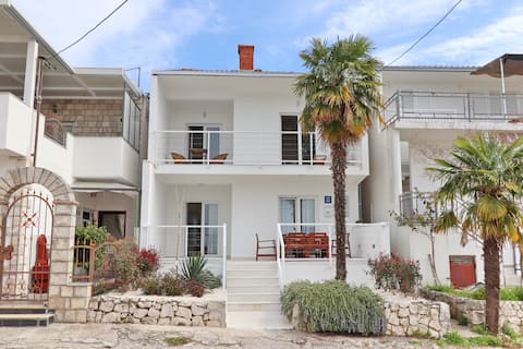 Holiday Home Rosemary - Three-Bedroom Holiday Home with Terrace and Partial Sea View
