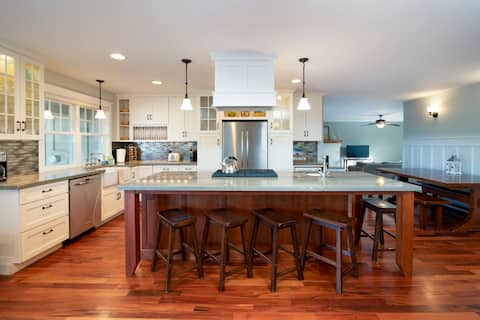 Luxurious Beach Home Steps From the Sand!