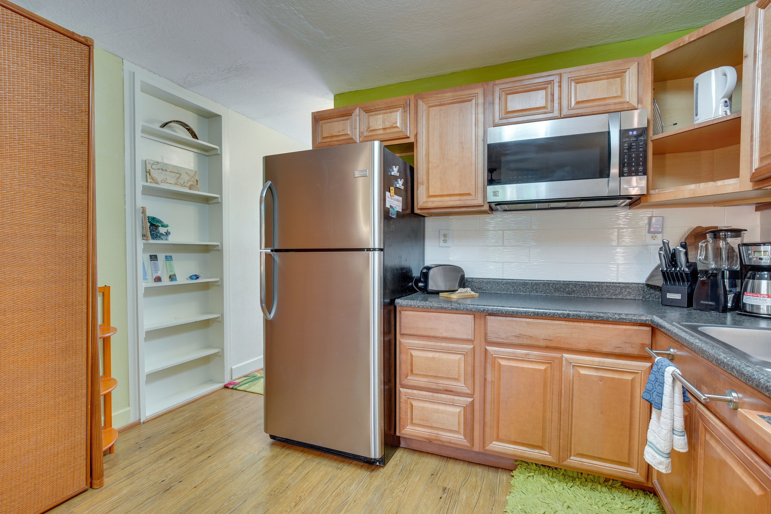 Condo in Kailua-Kona · ★4.5 · Studio · 1 bed · 1 bath - Image 11