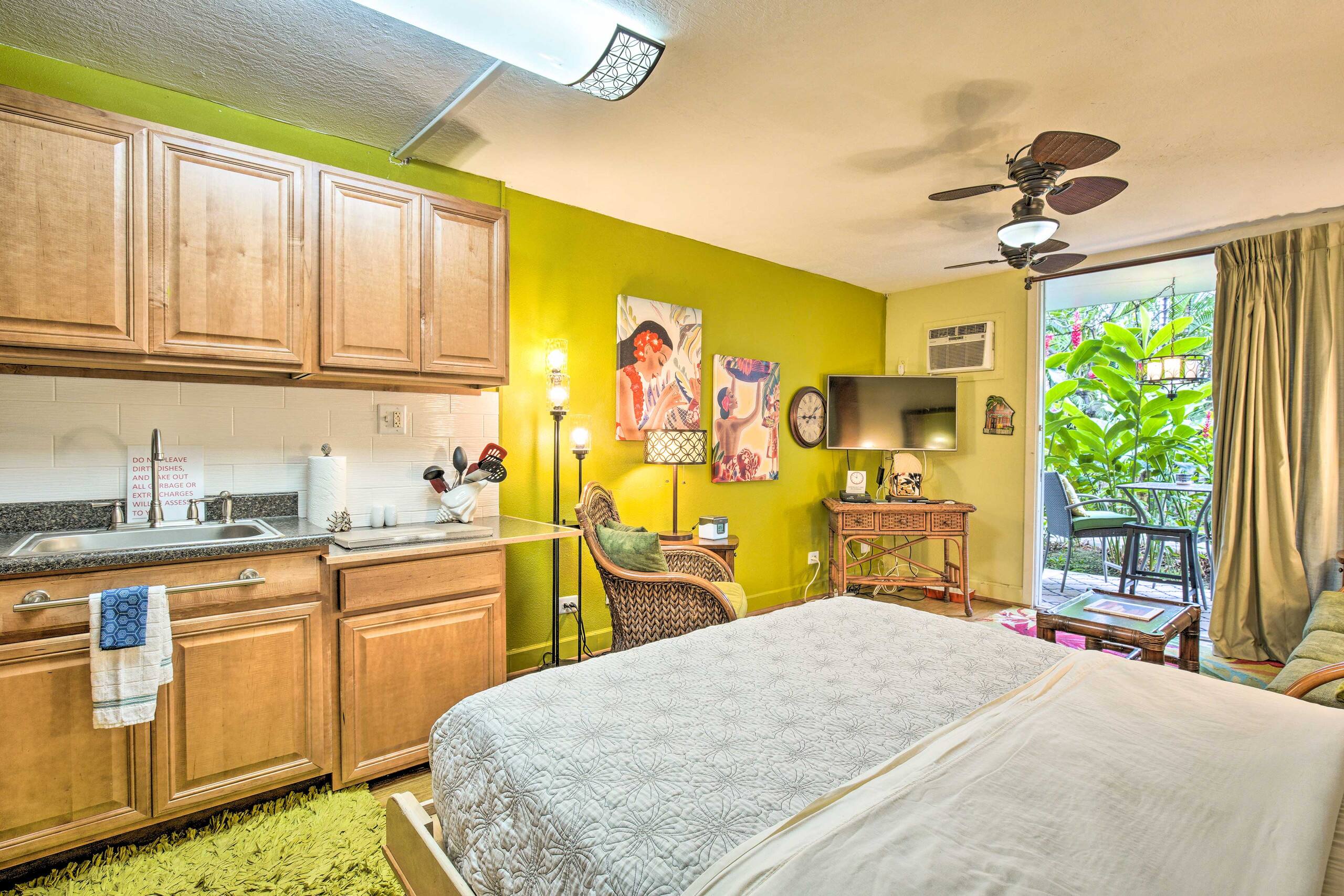 Condo in Kailua-Kona · ★4.5 · Studio · 1 bed · 1 bath - Image 8