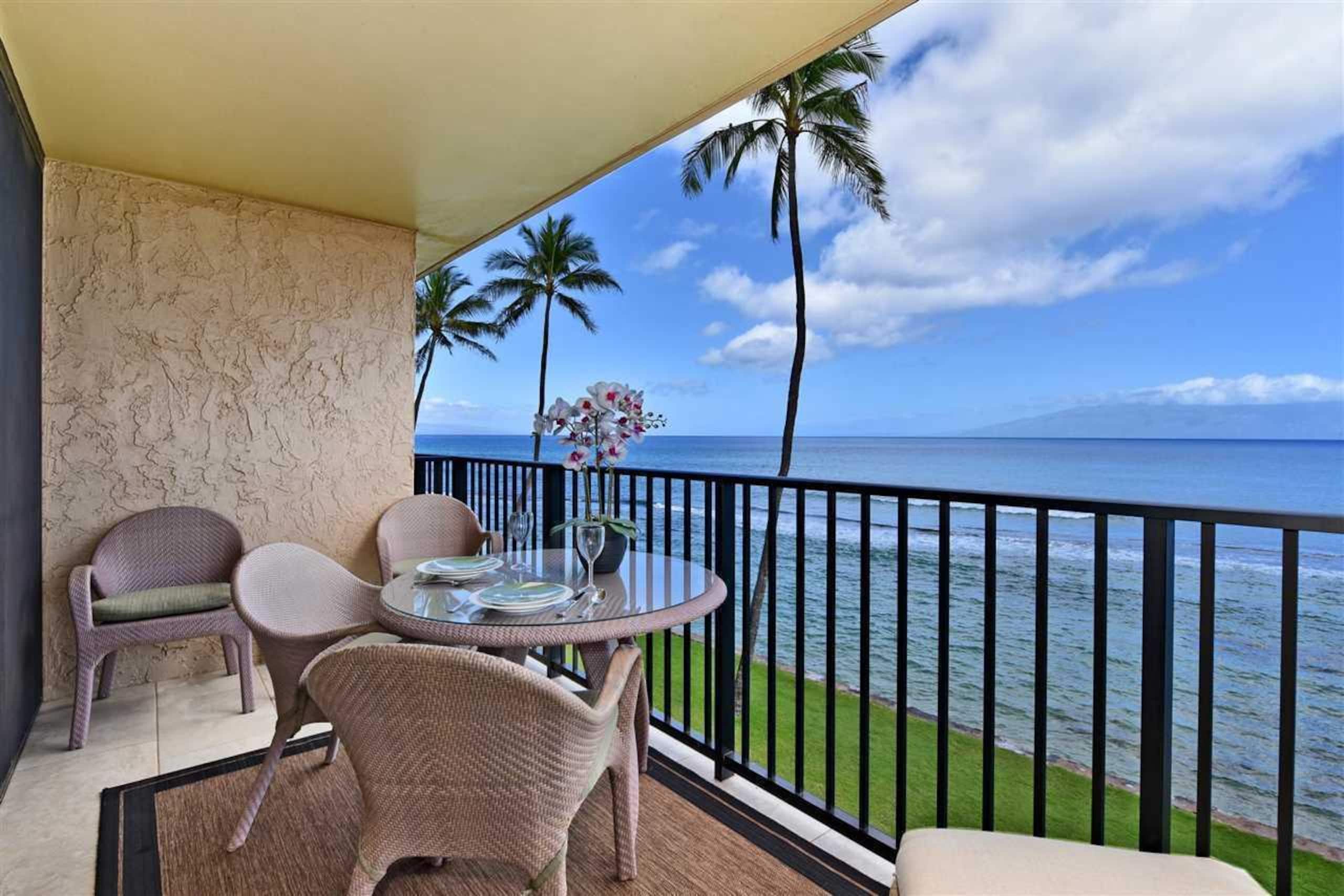 Condo in Lahaina · ★4.93 · 1 bedroom · 2 beds · 1 private bath - Image 8