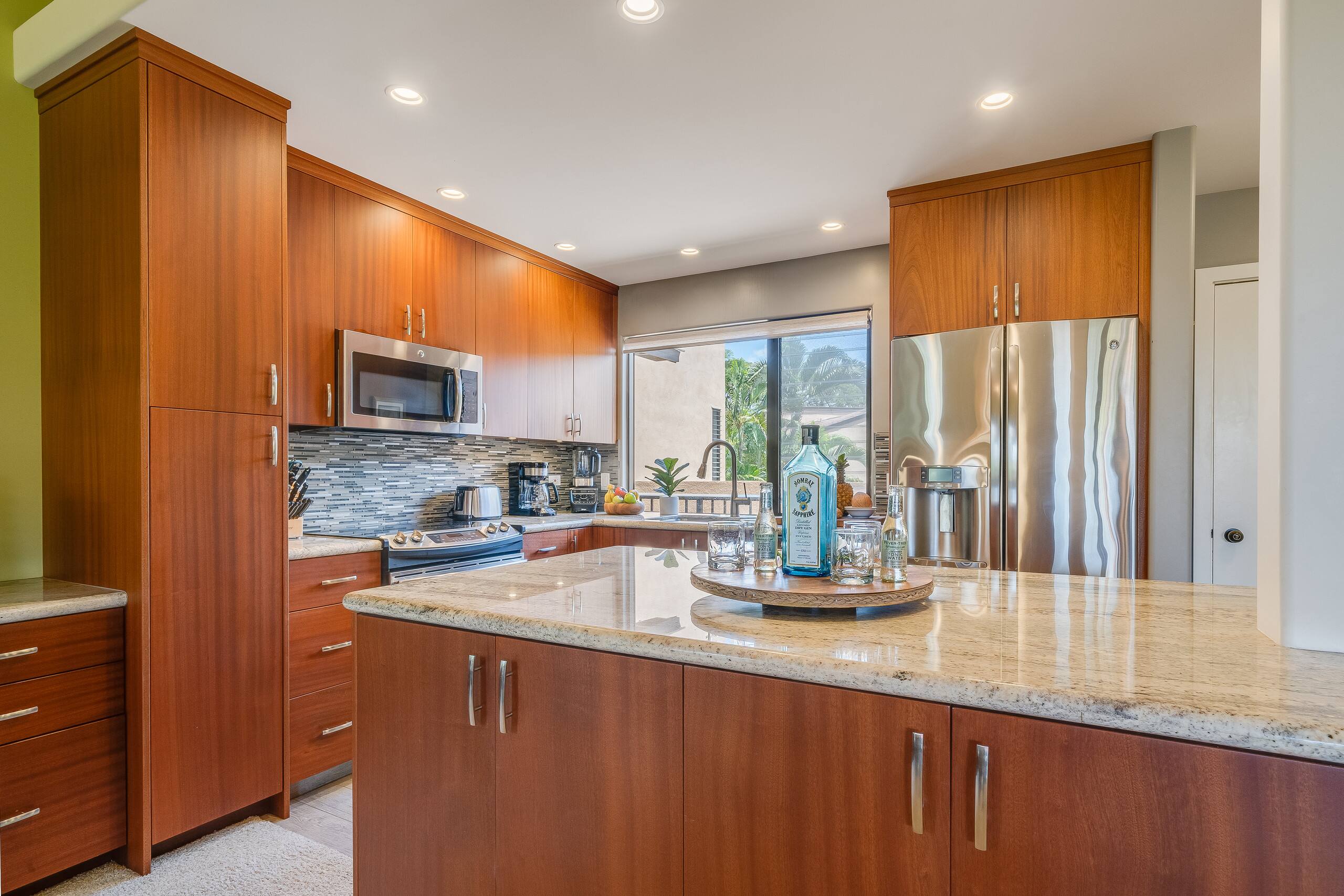 Condo in Kihei · ★4.63 · 1 bedroom · 2 beds · 2 baths - Image 7