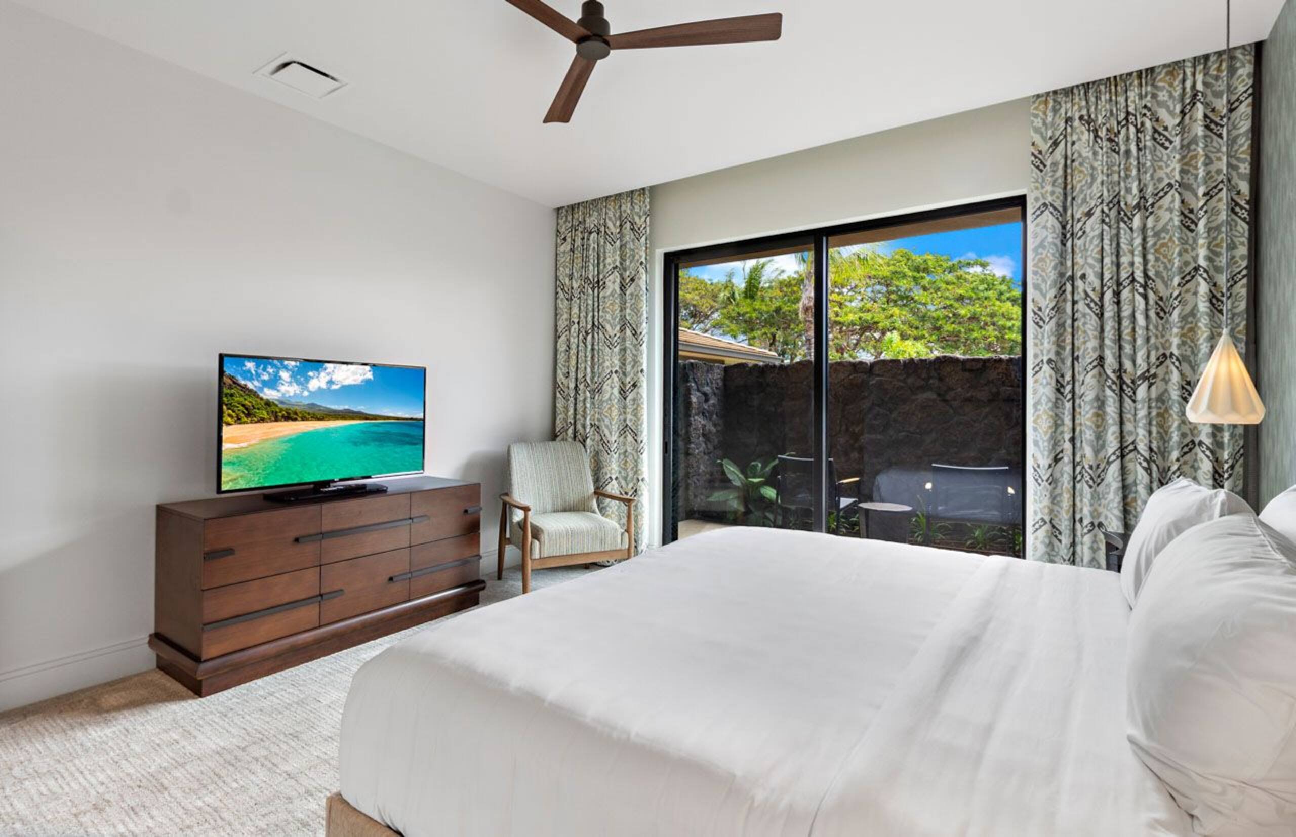 Condo in Lahaina · ★4.93 · 3 bedrooms · 4 beds · 3 baths - Image 21