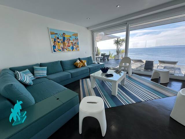 Beautiful house with swimming pool and sea view Av gallery image 2