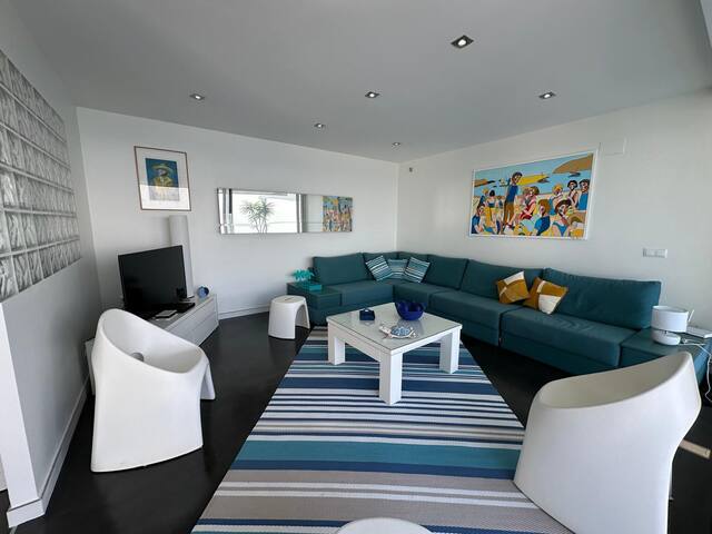 Beautiful house with swimming pool and sea view Av gallery image 4