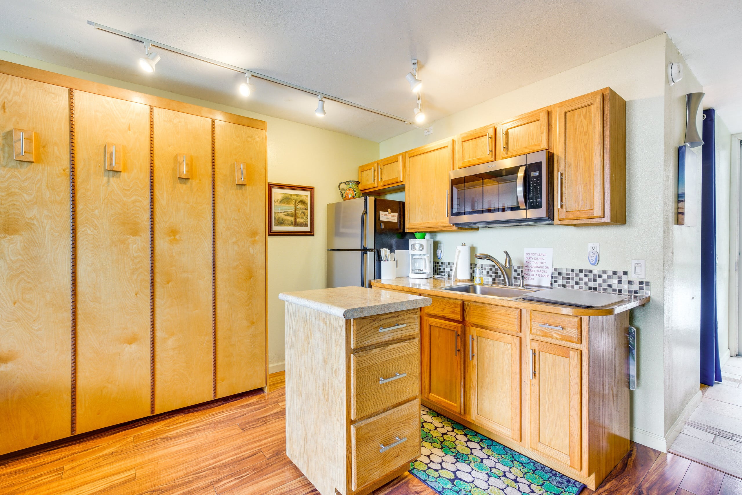 Condo in Kailua-Kona · ★4.0 · Studio · 1 bed · 1 bath - Image 5