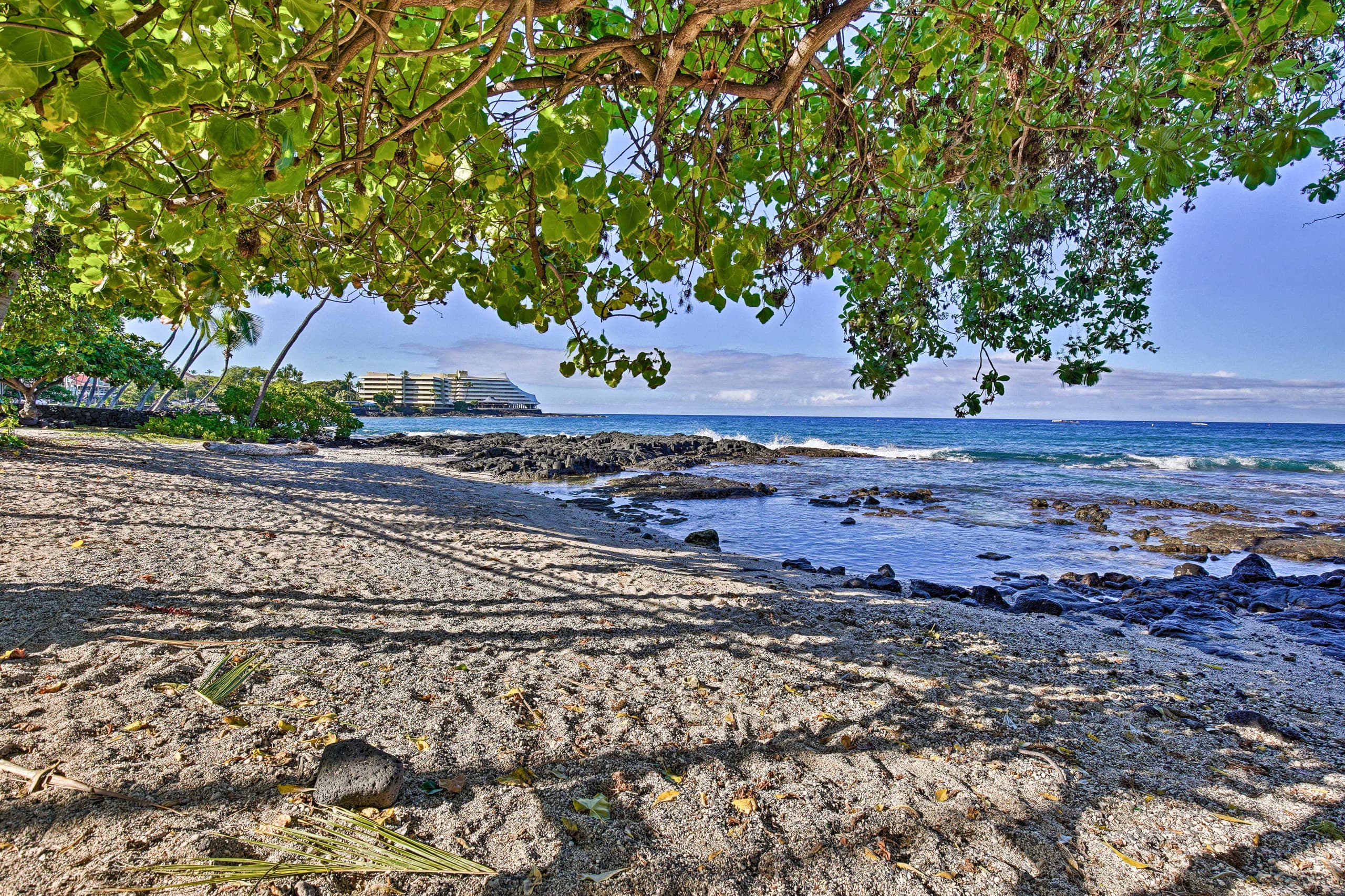 Condo in Kailua-Kona · ★4.0 · Studio · 1 bed · 1 bath - Image 25