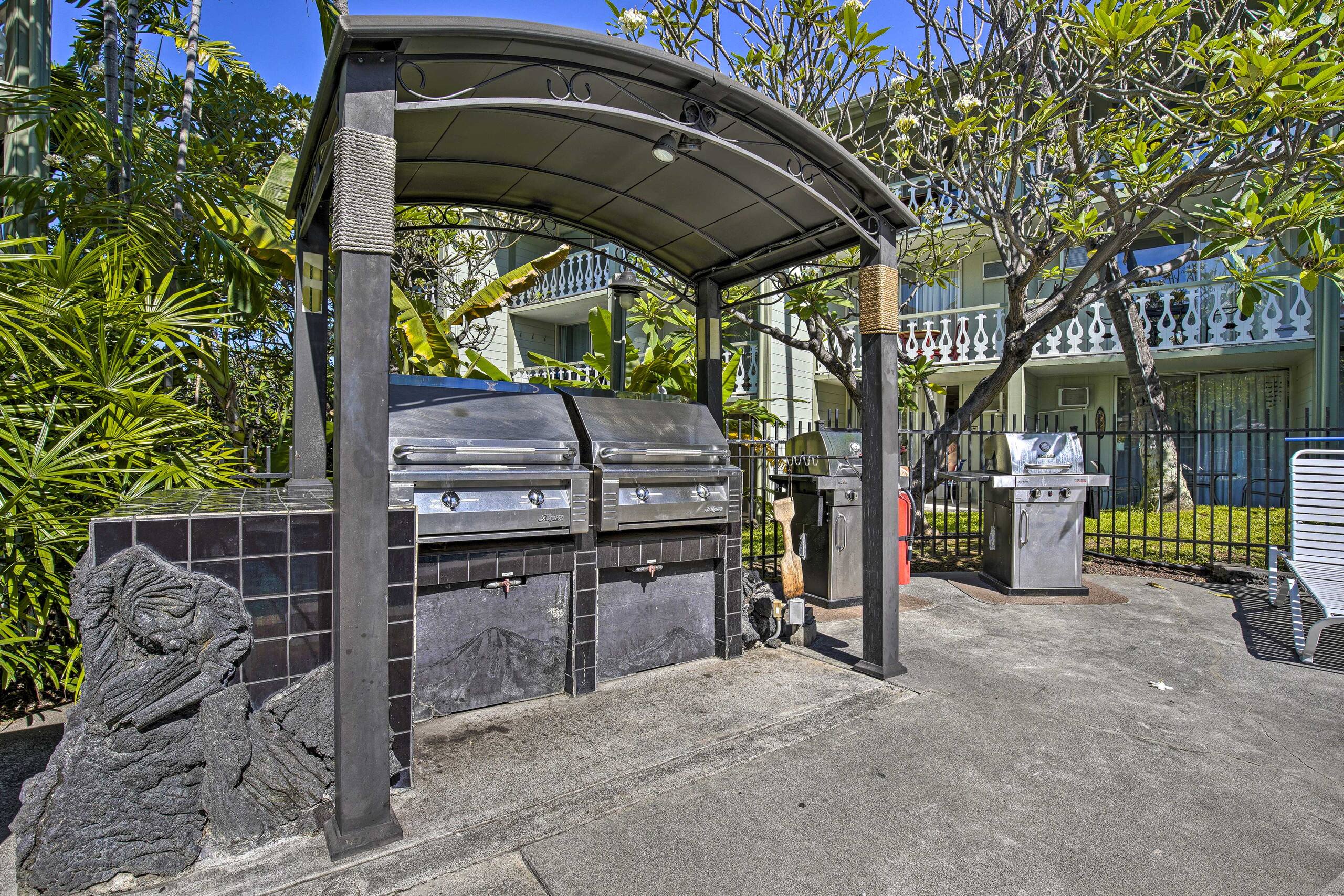 Condo in Kailua-Kona · ★4.0 · Studio · 1 bed · 1 bath - Image 23