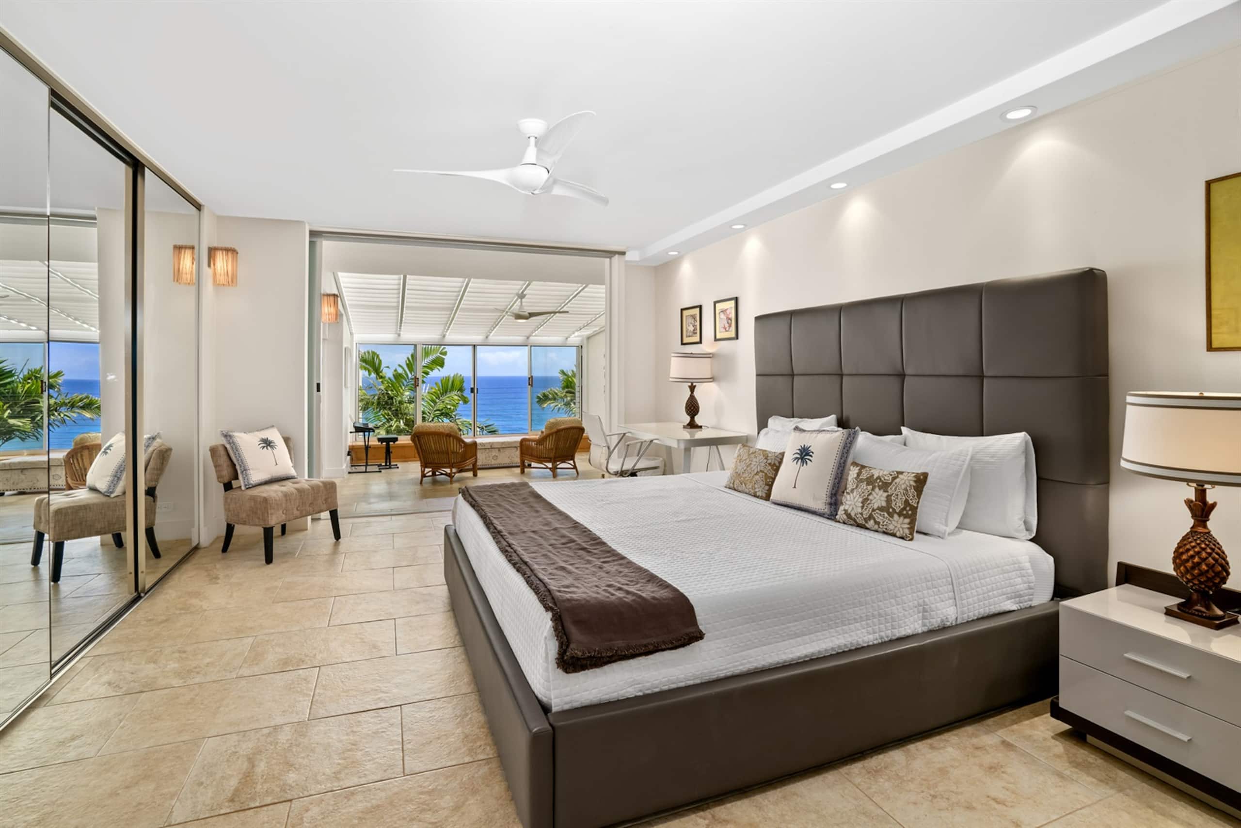 Condo in Princeville · ★4.98 · 2 bedrooms · 4 beds · 2 baths - Image 11