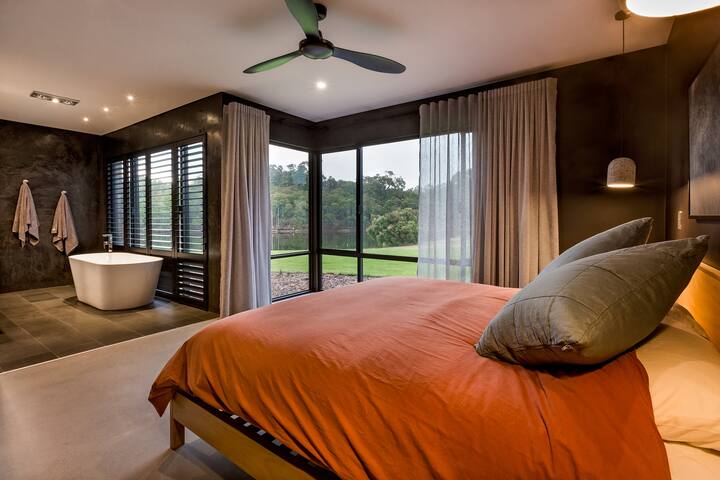 Artisan Koorabin—Lakeside Luxe Retreat next to Spa gallery image 5