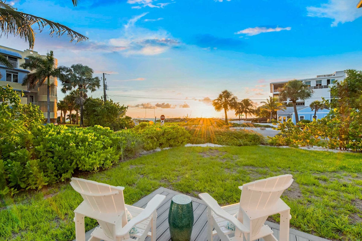 Gorgeous Home, Steps From The Beach! - Houses For Rent In Siesta Key ...