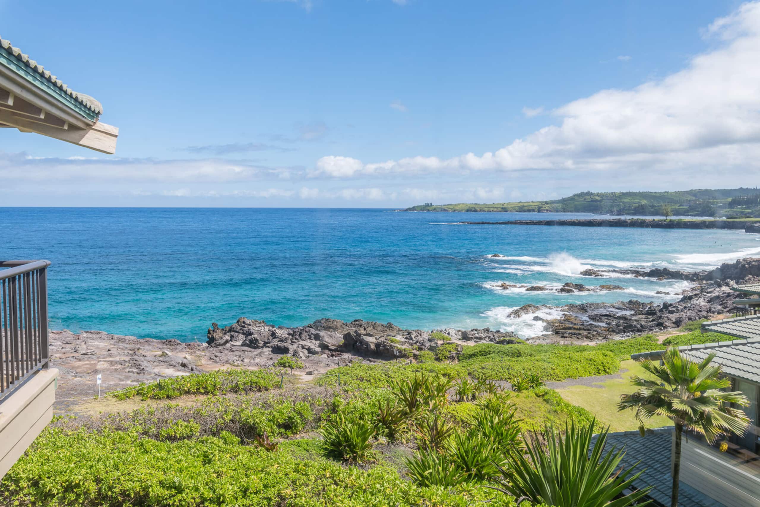 Condo in Lahaina · ★4.83 · 1 bedroom · 1 bed · 2 baths - Image 2