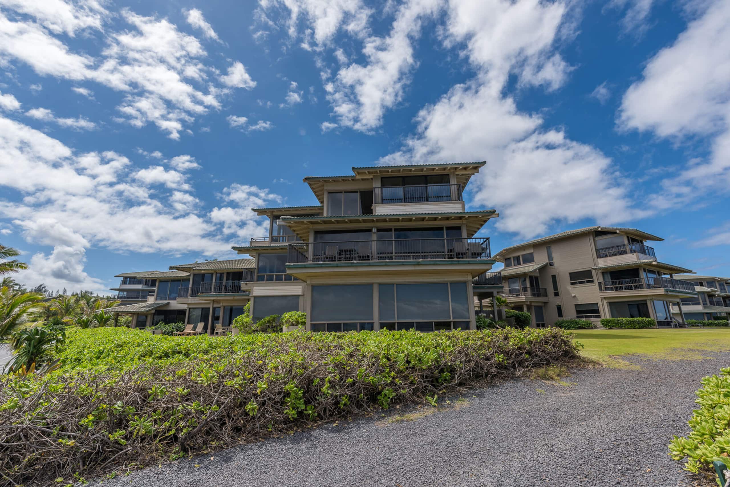 Condo in Lahaina · ★4.83 · 1 bedroom · 1 bed · 2 baths - Image 36