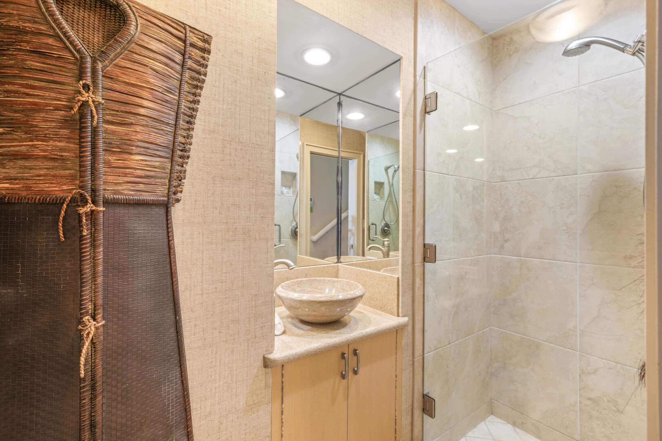 Condo in Lahaina · ★4.83 · 1 bedroom · 1 bed · 2 baths - Image 19