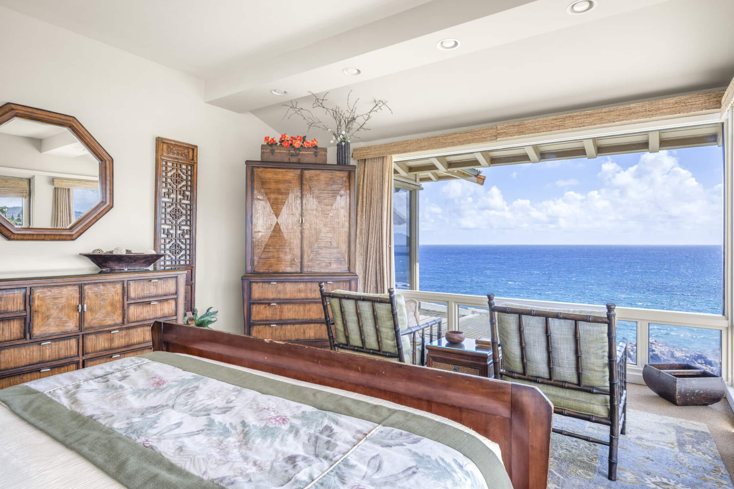 Condo in Lahaina · ★4.83 · 1 bedroom · 1 bed · 2 baths - Image 23