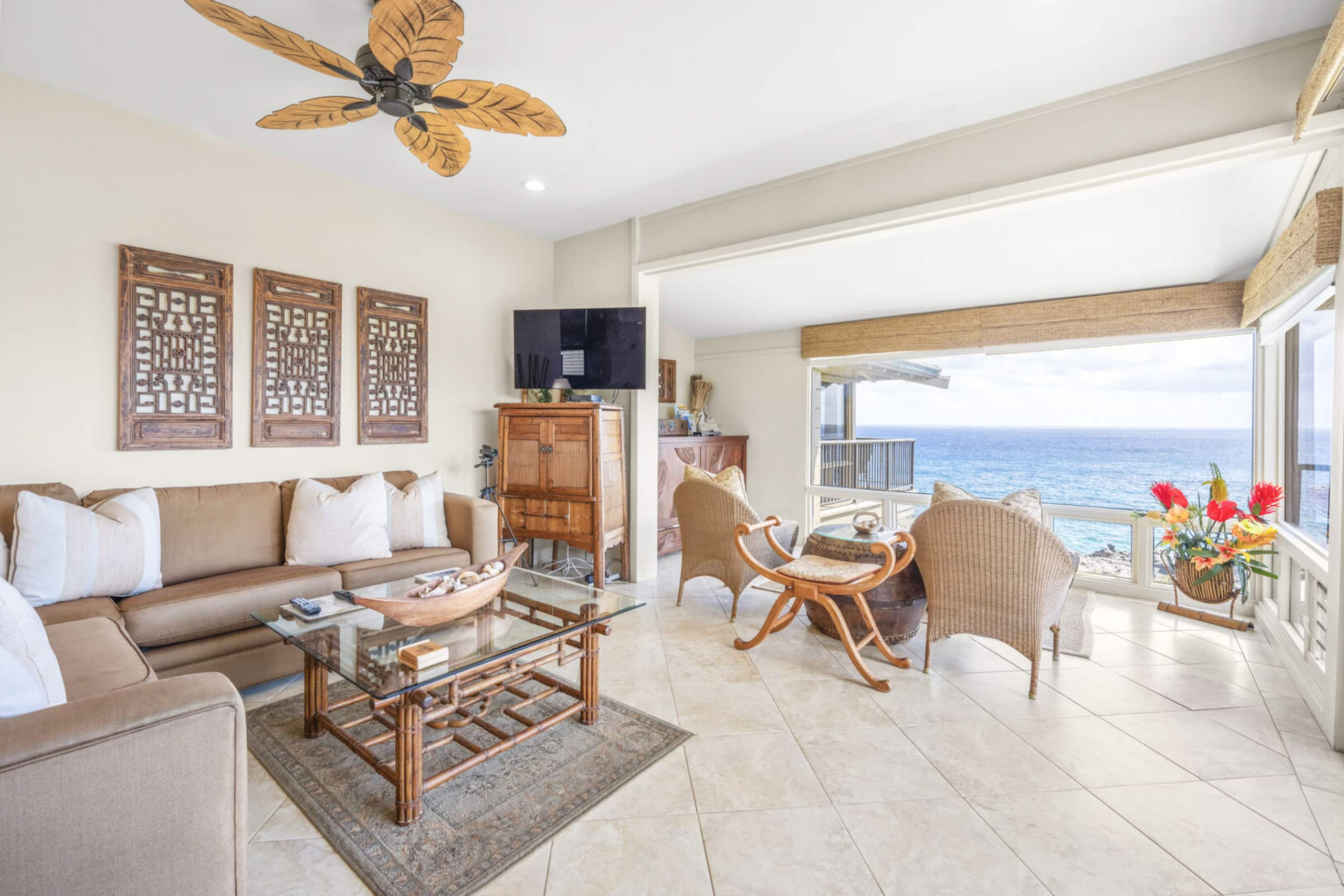 Condo in Lahaina · ★4.83 · 1 bedroom · 1 bed · 2 baths - Image 3