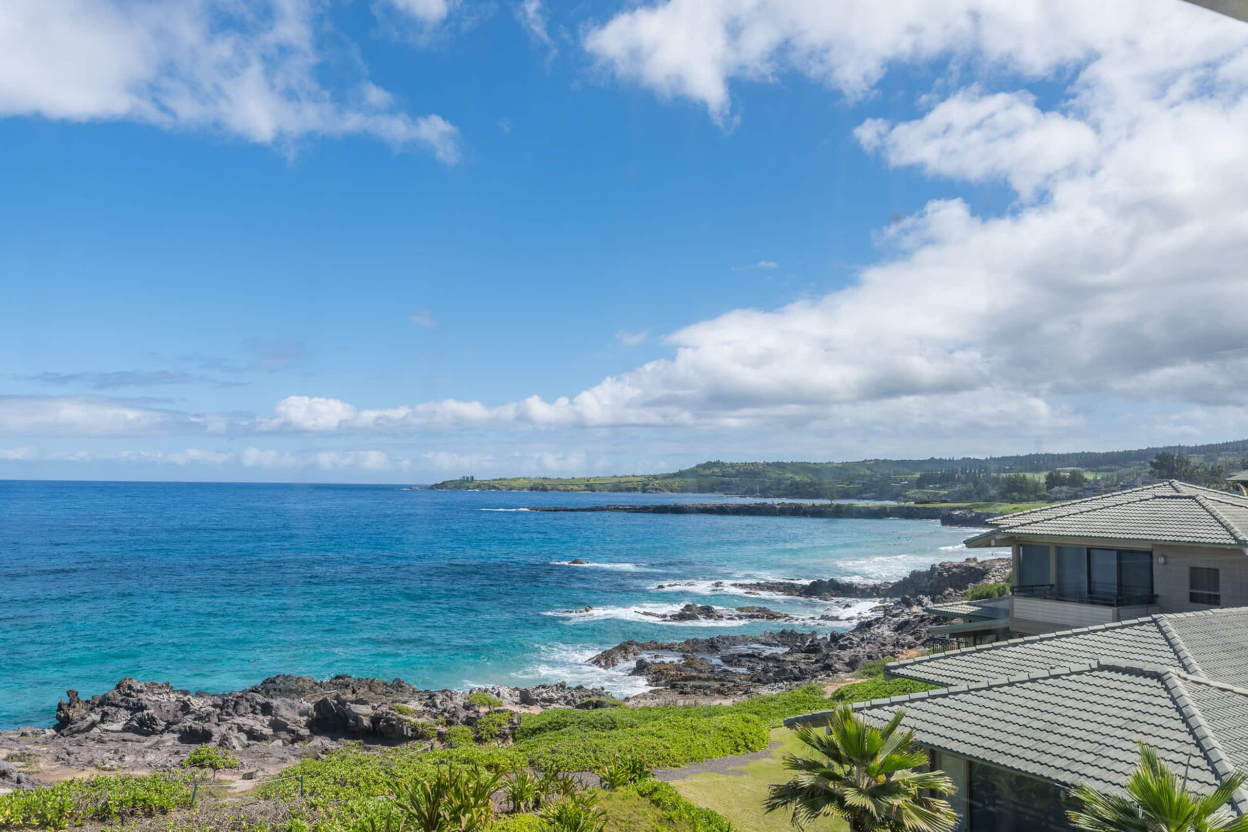 Condo in Lahaina · ★4.83 · 1 bedroom · 1 bed · 2 baths - Image 8
