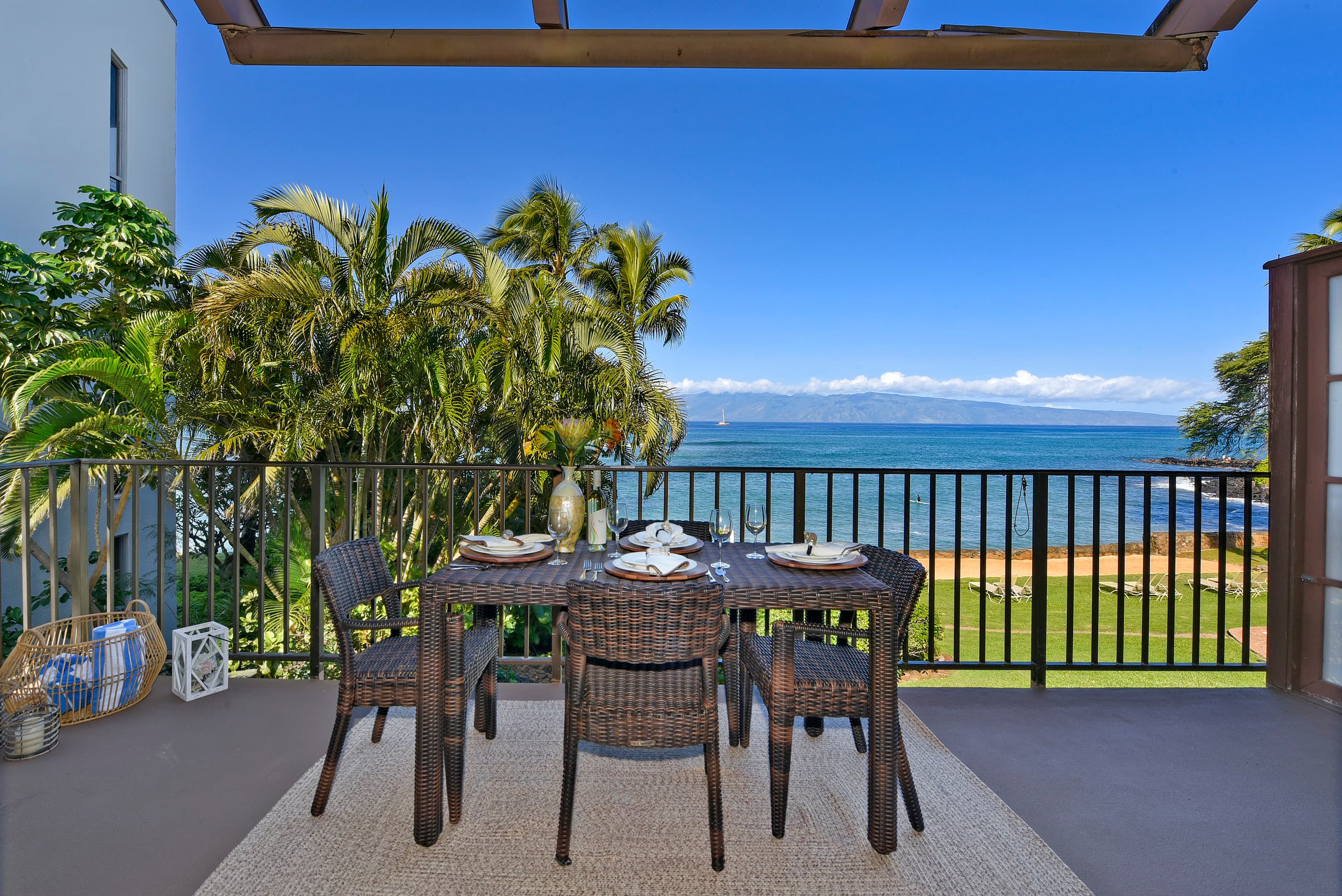 Condo in Lahaina · ★4.85 · 2 bedrooms · 4 beds · 1 bath - Image 35