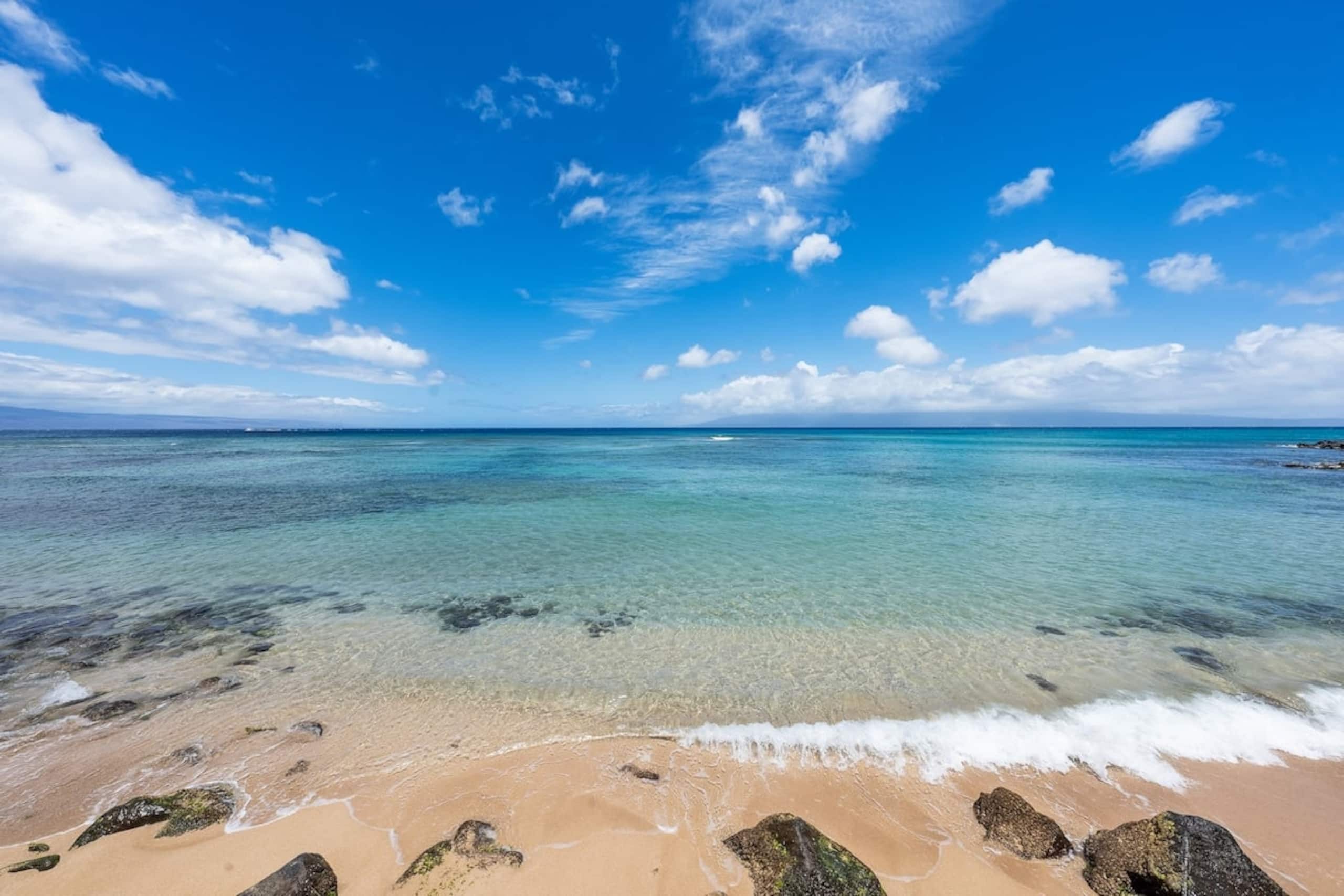 Condo in Lahaina · ★4.85 · 2 bedrooms · 4 beds · 1 bath - Image 32