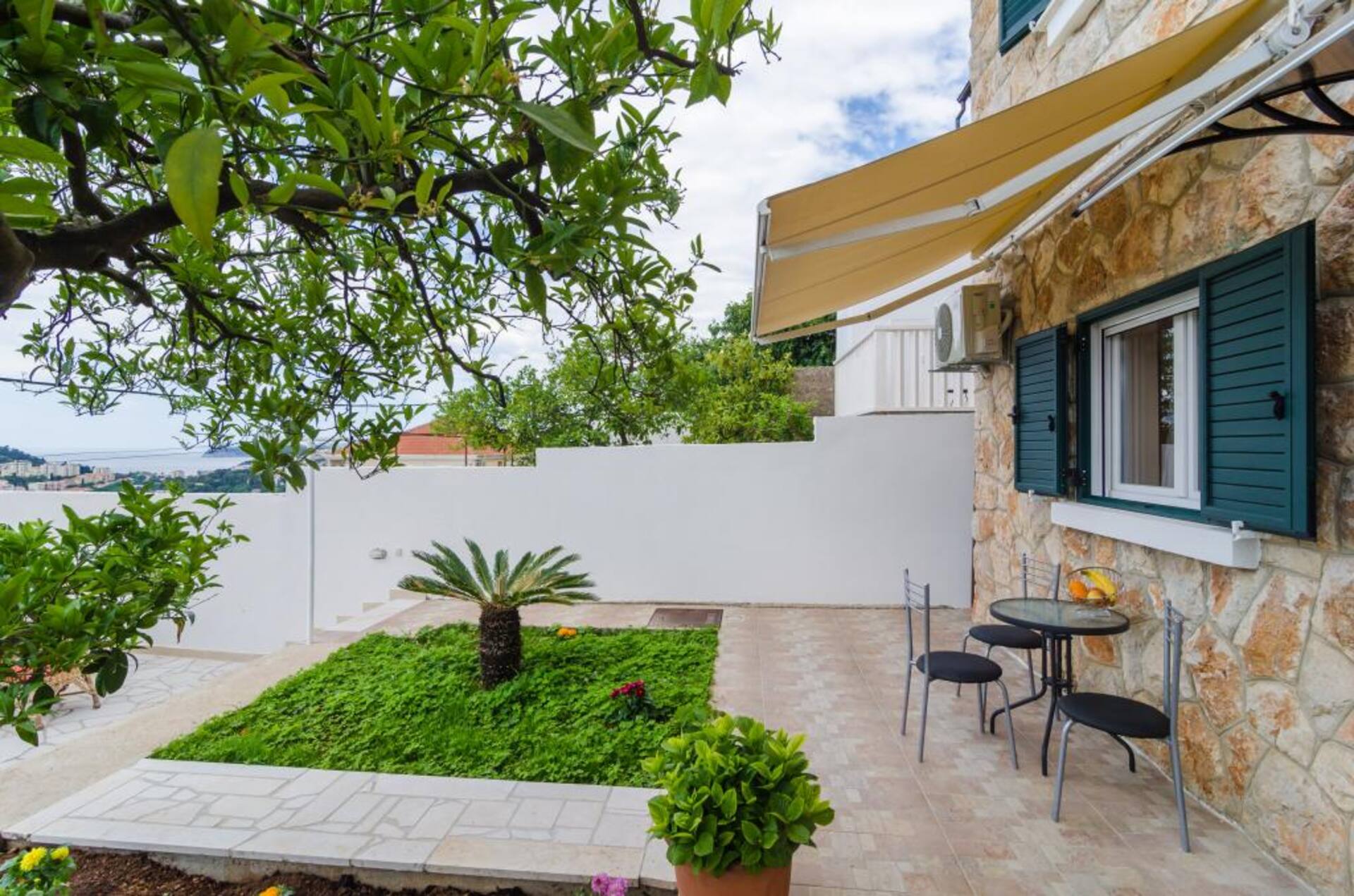 Apartments Lena & Lara - One-Bedroom Apartment with Terrace and Sea View(Lara) — photo 5