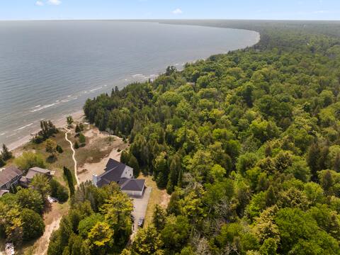 Stunning Lakefront 5BR 5000 sq ft! Dune Alright