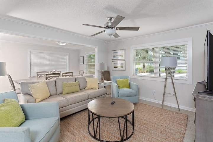 Pet Friendly With Private Pool And Fenced Yard! - East Beach, GA