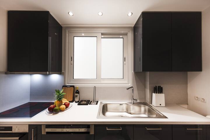 Stylish Kolonaki 2 Bdr apartment gallery image 5