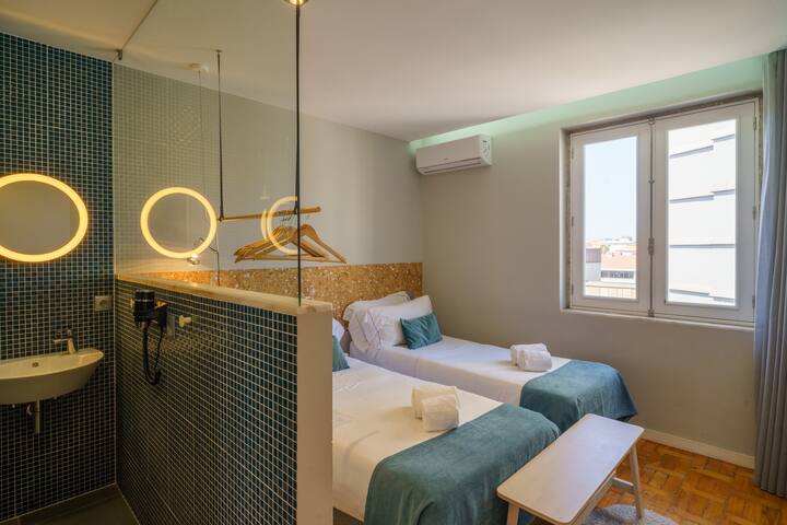 Feel Porto Superb Townhouse gallery image 3