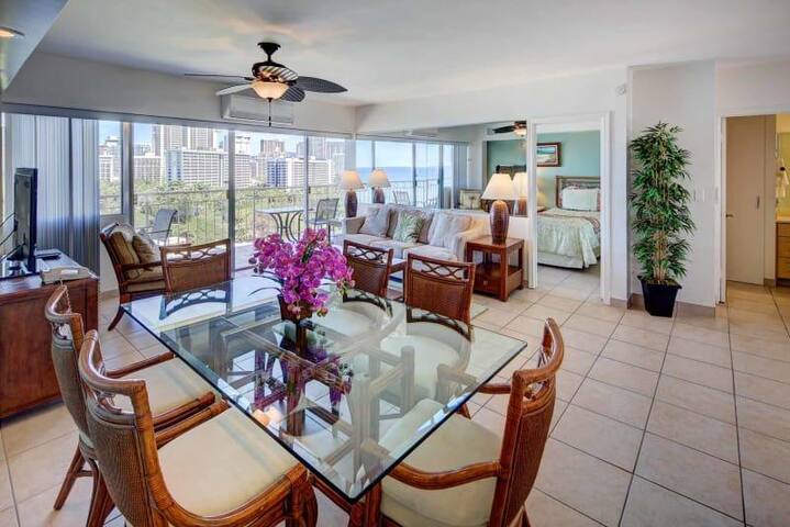 2 Bedroom Deluxe Ocean View – Waikīkī Shore 1202 gallery image 3