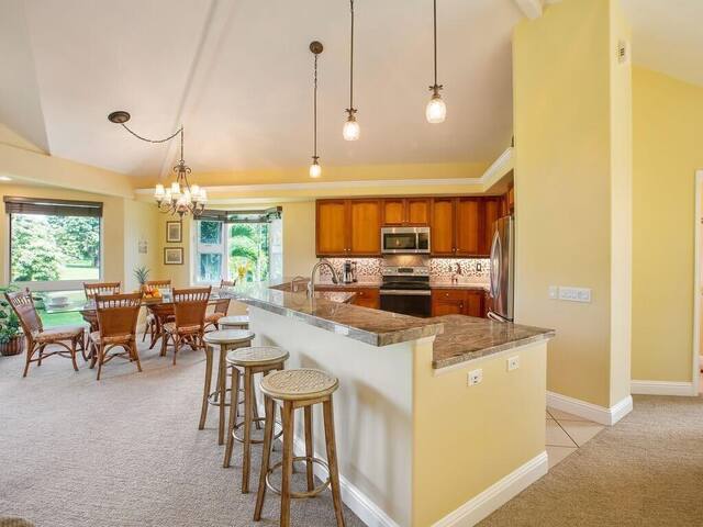 The Emerald Lotus ~ Heated Pool ~ Jacuzzi ~ Golf