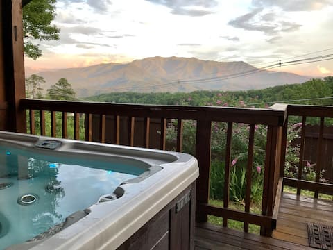 Privacy with a view ! Romantic. Great getaway.