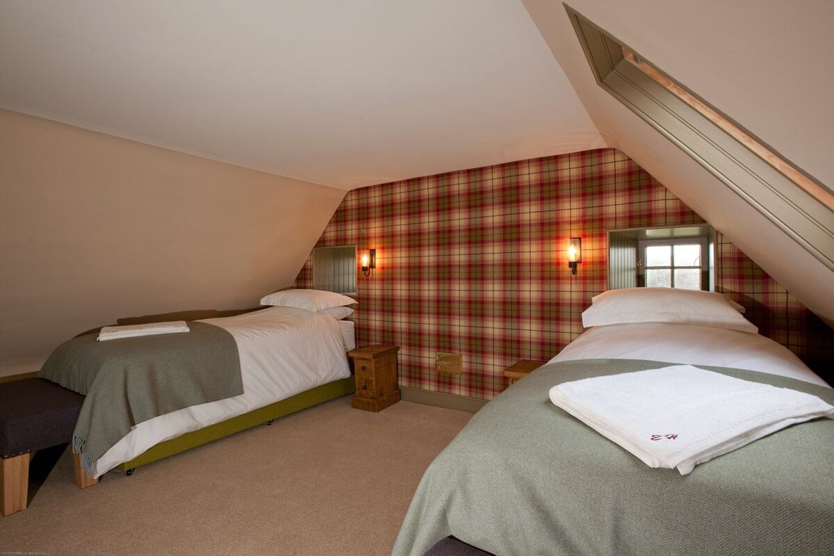 Balnakeil House MacDonald Room (Second Floor, Super King or Twin)