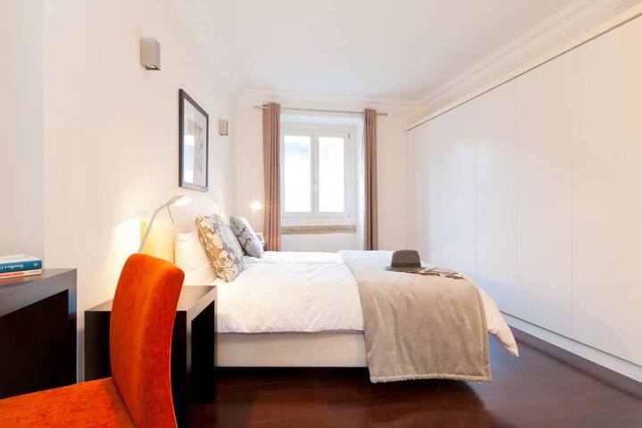 Baxia-Chiado apartment with incredible view gallery image 2