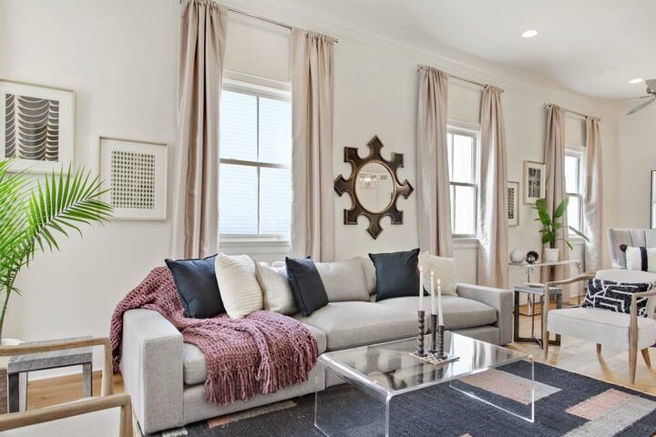 Relaxing Home | Heated Pool & Spa gallery image 3