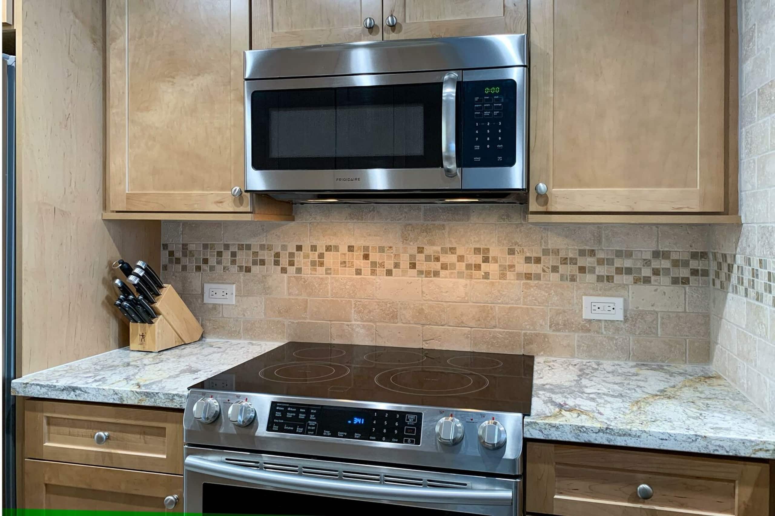 Condo in Kihei · ★4.89 · 1 bedroom · 2 beds · 1 bath - Image 17