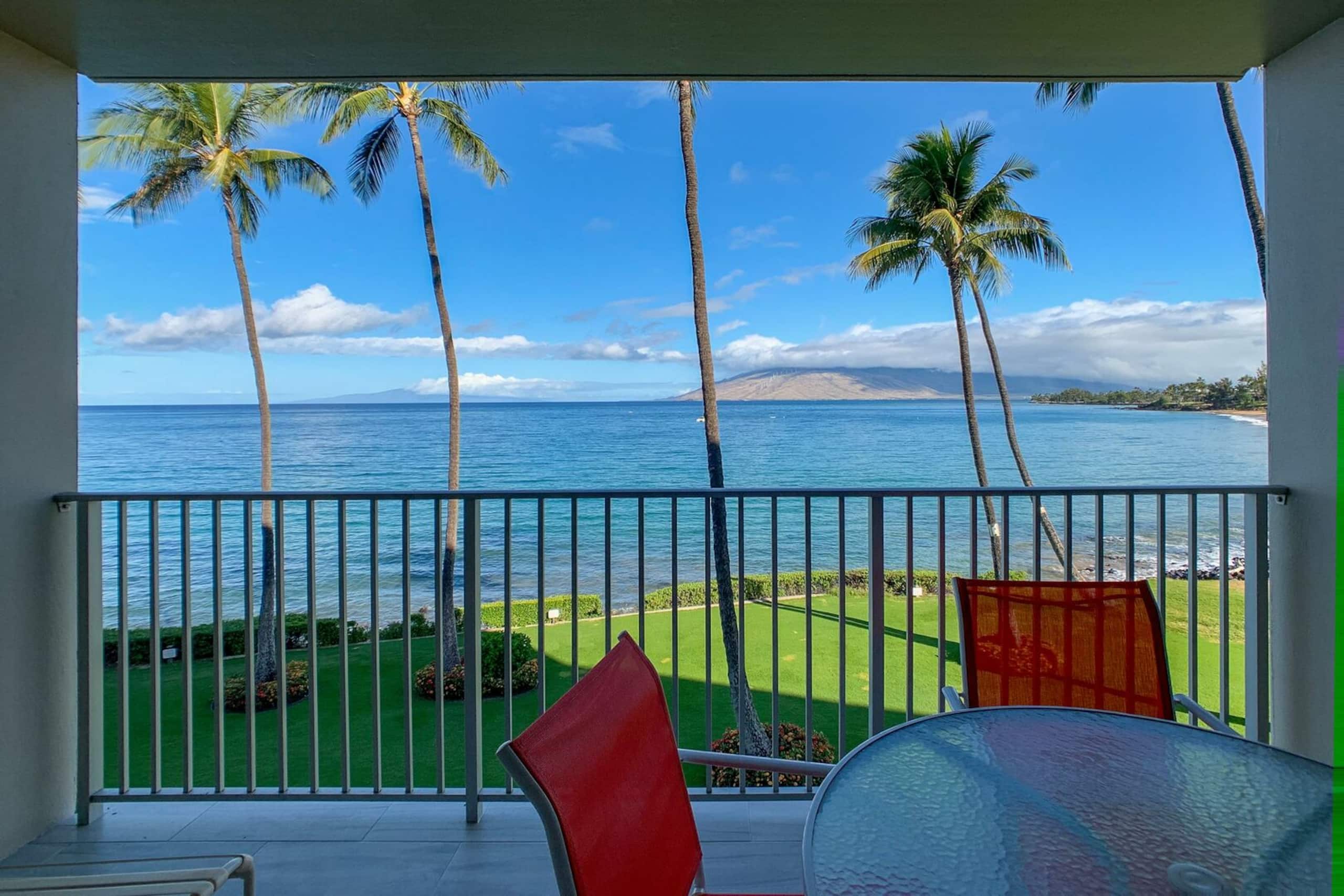 Condo in Kihei · ★4.89 · 1 bedroom · 2 beds · 1 bath - Image 9